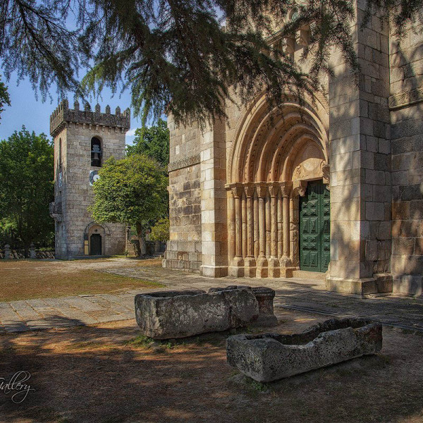 Thumbnail for Saviour of Paço de Sousa Monastery